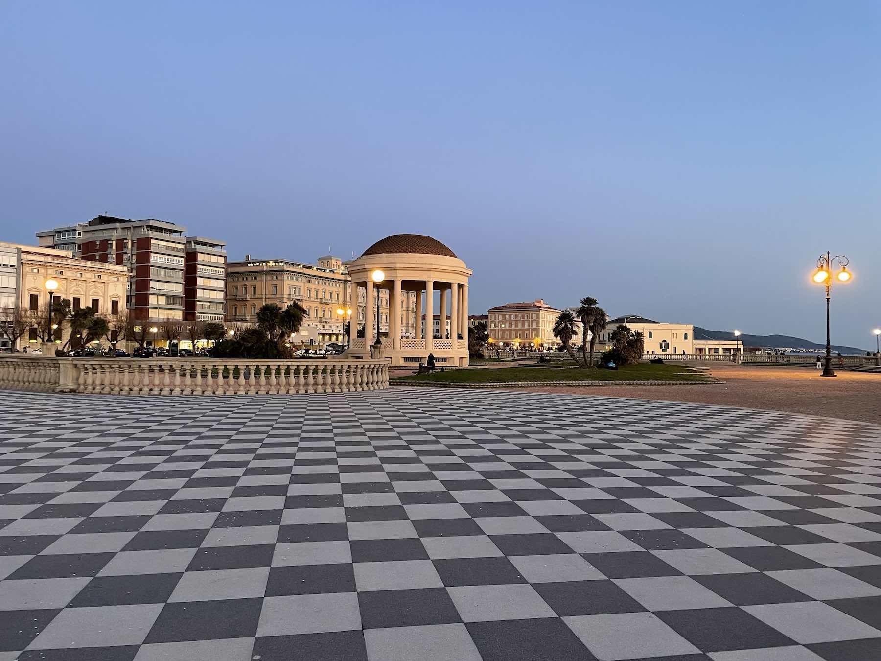 🌅 마스카니 테라스 (테라차 마스카니)